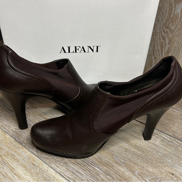 Alfani Brown Platform Heels Size 7.5 – Chic Workwear & Fall Staple - Picture 7 of 9